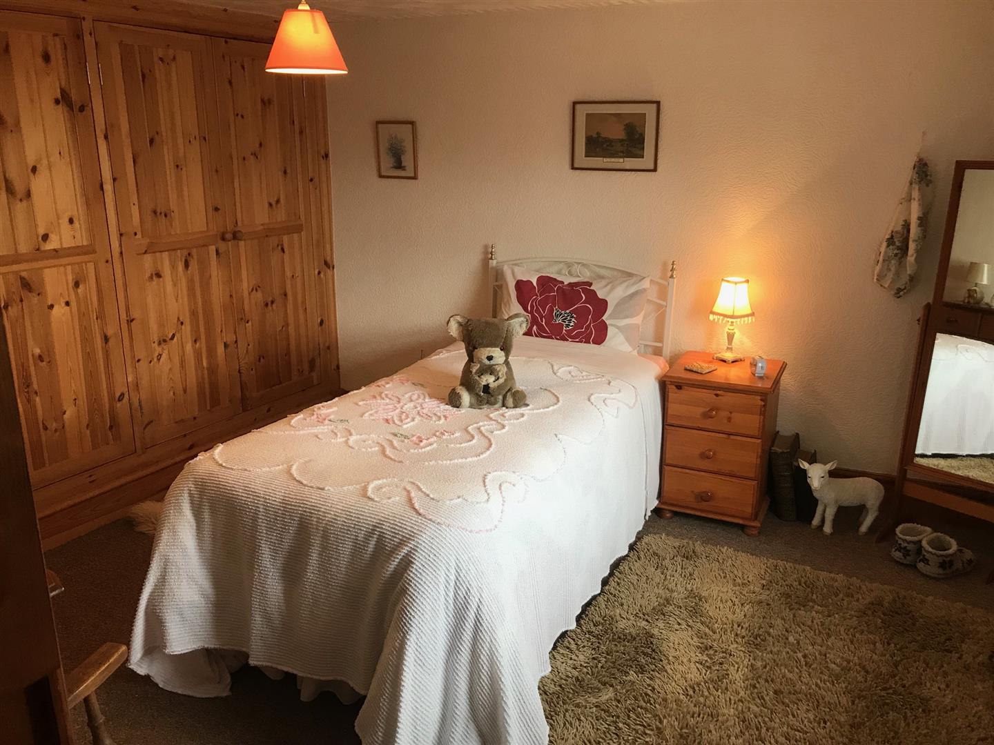 BEDROOM 1